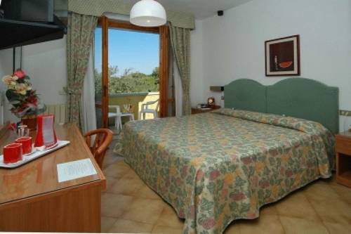 Imagen de la habitación del Hotel Villa Marcella. Foto 3