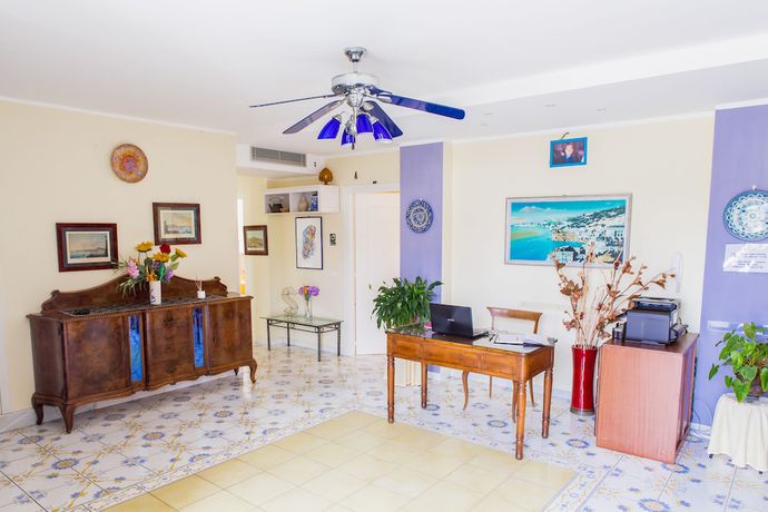Imagen de los interiores del Hotel Villa Maredona. Foto 20