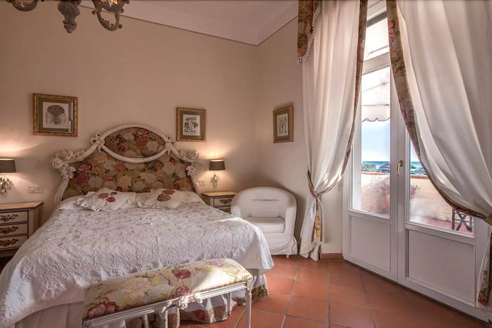 Imagen de la habitación del Hotel Villa Maremonti. Foto 2