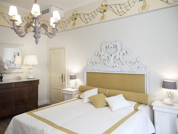 Imagen de la habitación del Hotel Villa Maremonti. Foto 10