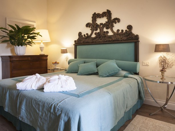 Imagen de la habitación del Hotel Villa Maremonti. Foto 13