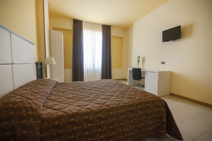 Imagen de la habitación del Hotel Villa Margherita, Ladispoli. Foto 9