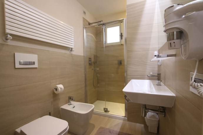 Imagen de la habitación del Hotel Villa Margherita, Livorno. Foto 5