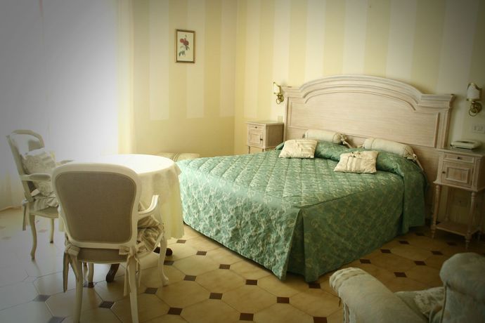 Imagen de la habitación del Hotel Villa Margherita, Livorno. Foto 17