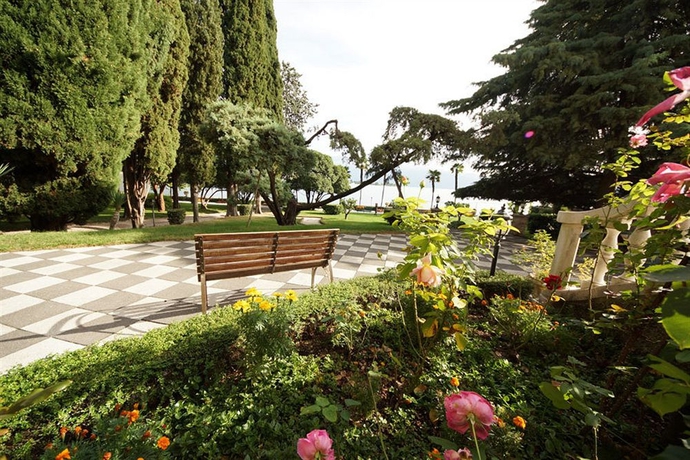 Imagen de los exteriores del Hotel Villa Maria Au Lac. Foto 12