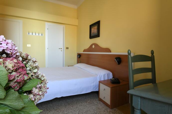 Imagen general del Hotel Villa Maria, Cantalupo. Foto 5