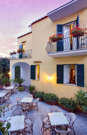 Imagen del bar/restaurante del Hotel Villa Maria, Ischia. Foto 2