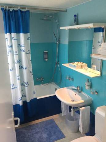 Imagen de la habitación del Hotel Villa Maria, Lucerna. Foto 7