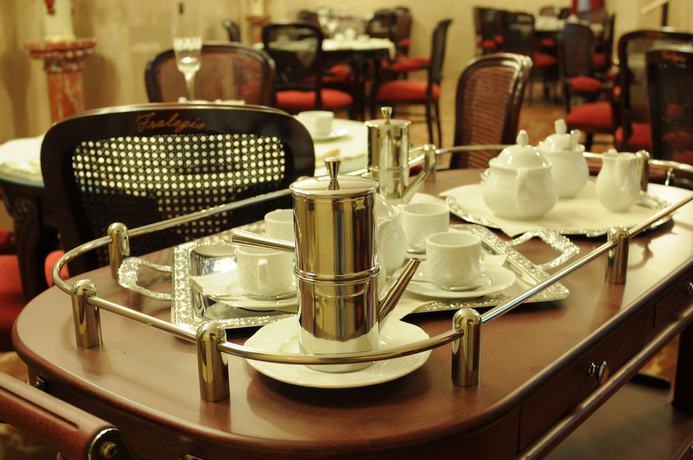 Imagen del bar/restaurante del Hotel Villa Maria, N&aacute;poles. Foto 2