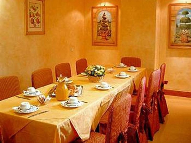 Imagen general del Hotel Villa Maria Regina. Foto 16