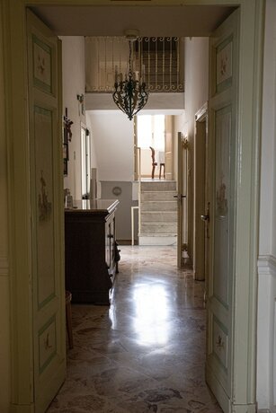 Imagen general del Hotel Villa Maria Teresa. Foto 10