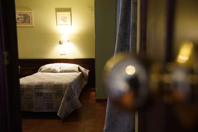 Imagen de la habitación del Hotel Villa Mar&iacute;a, La Rinconada. Foto 6