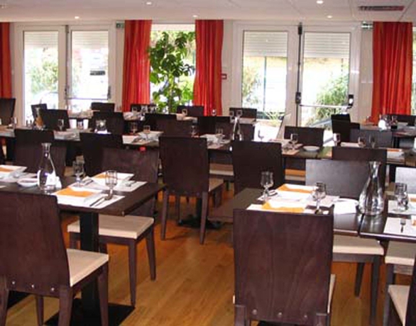 Imagen del bar/restaurante del Hotel Villa Mariale. Foto 4