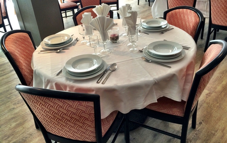 Imagen del bar/restaurante del Hotel Villa Mariale. Foto 5