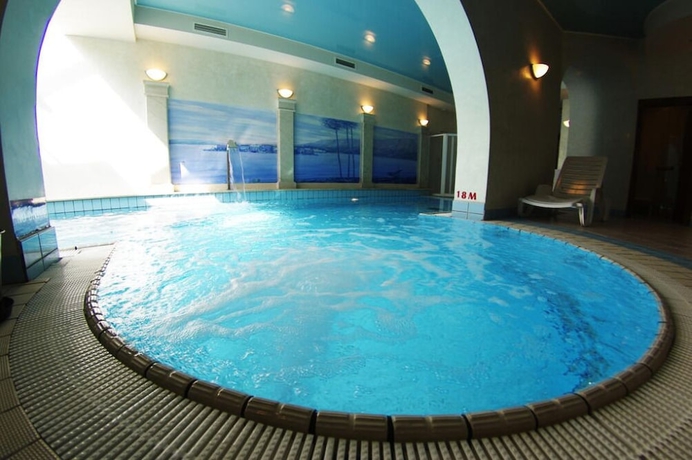 Imagen de la piscina del Hotel Villa Marija. Foto 18