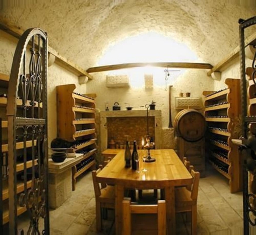 Imagen del bar/restaurante del Hotel Villa Marija. Foto 6