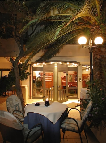 Imagen del bar/restaurante del Hotel Villa Marija. Foto 7