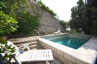 Imagen de la piscina del Hotel Villa Marijeta. Foto 13