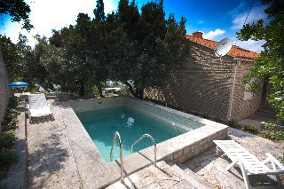 Imagen de la piscina del Hotel Villa Marijeta. Foto 14
