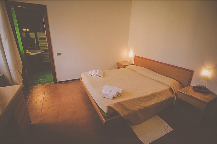 Imagen de la habitación del Hotel Villa Marina, La Maddalena. Foto 11