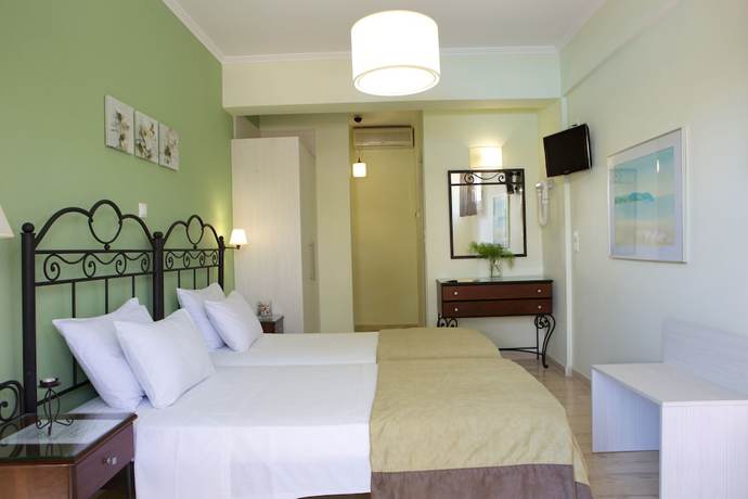 Imagen de la habitación del Hotel Villa Marina, L&eacute;ucade. Foto 12