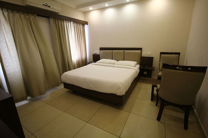 Imagen general del Hotel Villa Marine. Foto 4