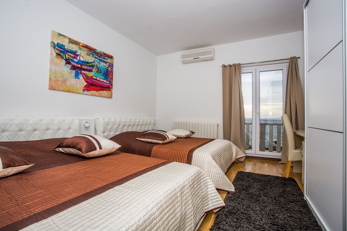 Imagen de la habitación del Hotel Villa Mario. Foto 7