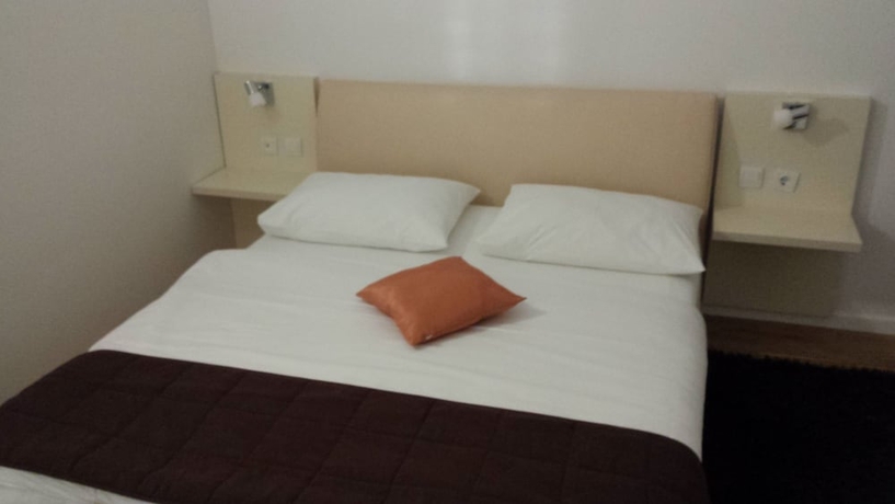 Imagen de la habitación del Hotel Villa Mario. Foto 13