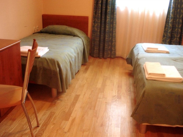 Imagen de la habitación del Hotel Villa Marjela. Foto 9