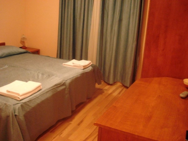 Imagen de la habitación del Hotel Villa Marjela. Foto 11