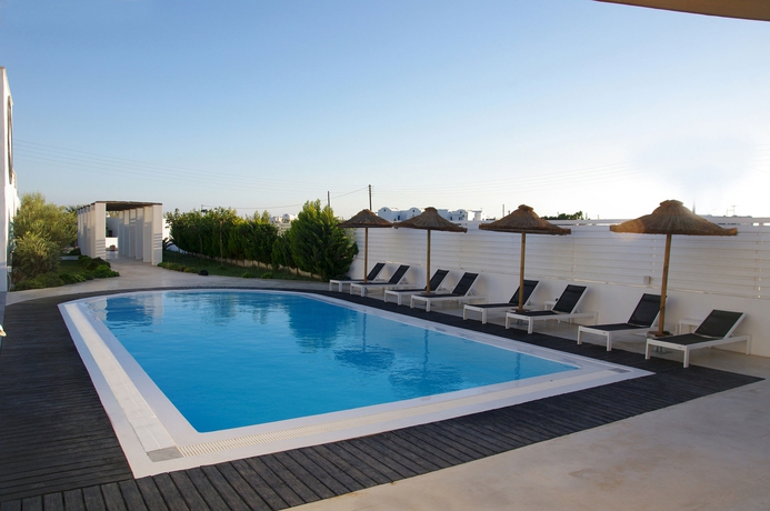 Imagen de la piscina del Hotel Villa Markezinis. Foto 8