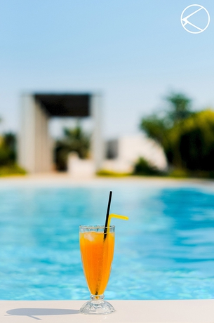 Imagen de la piscina del Hotel Villa Markezinis. Foto 10