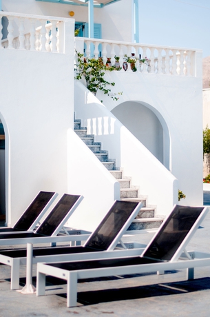 Imagen de la piscina del Hotel Villa Markezinis. Foto 11