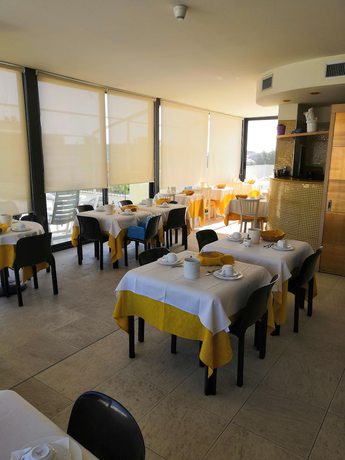Imagen del bar/restaurante del Hotel Villa Mary, Loano. Foto 4