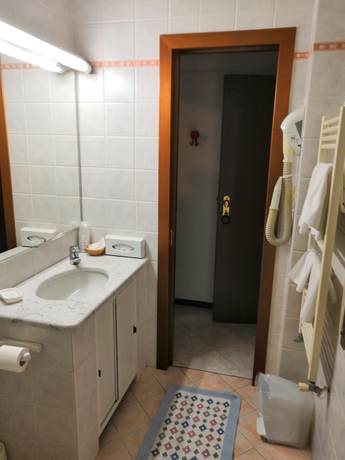 Imagen de la habitación del Hotel Villa Mary, Loano. Foto 18