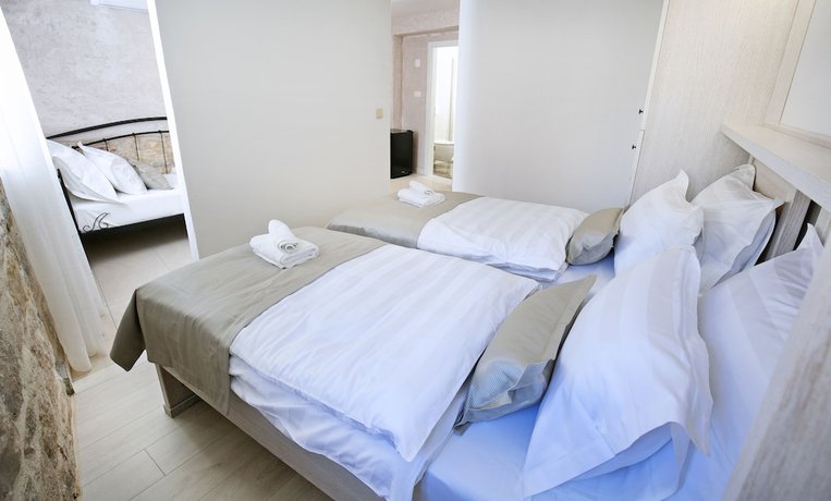 Imagen de la habitación del Hotel Villa Matejuska Heritage. Foto 4