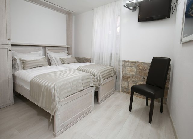 Imagen de la habitación del Hotel Villa Matejuska Heritage. Foto 15