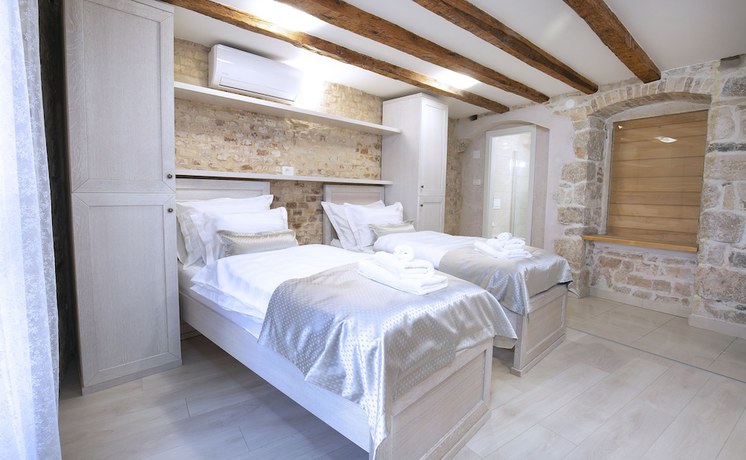 Imagen de la habitación del Hotel Villa Matejuska Heritage. Foto 18