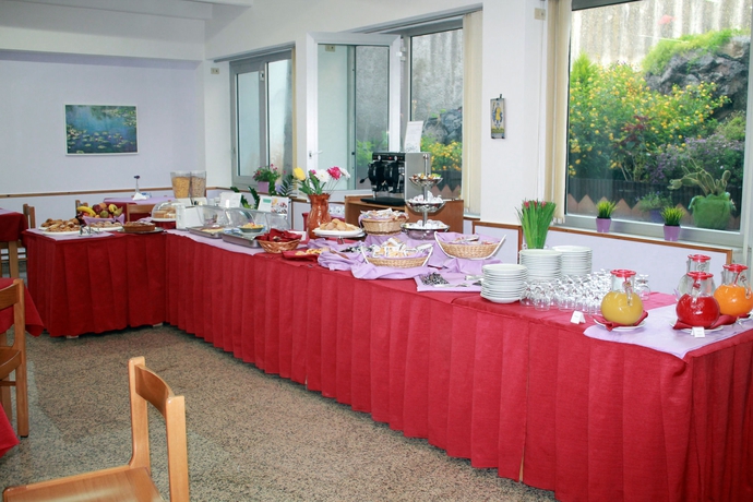 Imagen del bar/restaurante del Hotel Villa Mater. Foto 6