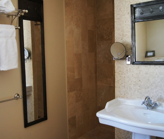 Imagen de la habitación del Hotel Villa Mazarin Aigues Mortes. Foto 6