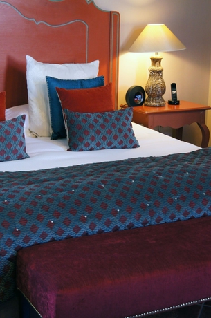 Imagen de la habitación del Hotel Villa Mazarin Aigues Mortes. Foto 13