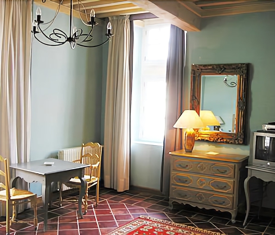 Imagen de la habitación del Hotel Villa Mazarin Aigues Mortes. Foto 14