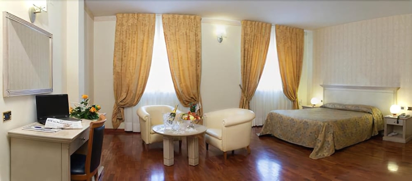 Imagen de la habitación del Hotel Villa Medici. Foto 2