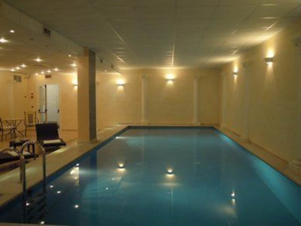 Imagen de la piscina del Hotel Villa Medici. Foto 15