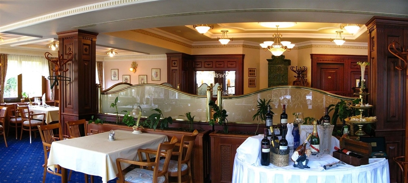 Imagen del bar/restaurante del Hotel Villa Medici Restaurant. Foto 4