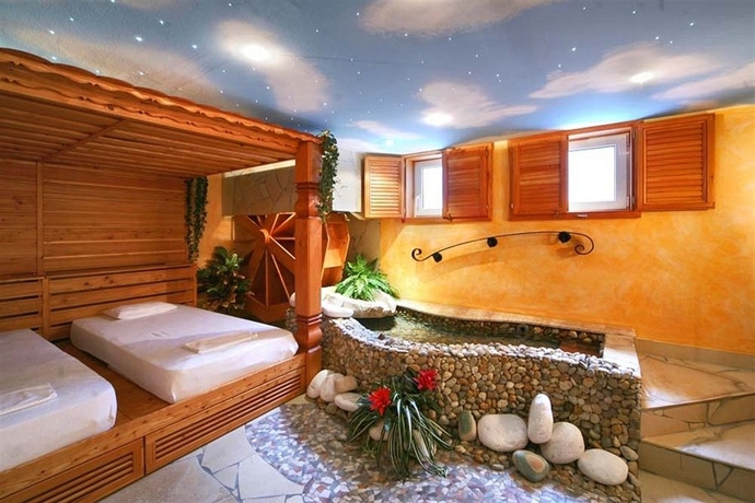 Imagen de los interiores del Hotel Villa Medici Restaurant. Foto 8