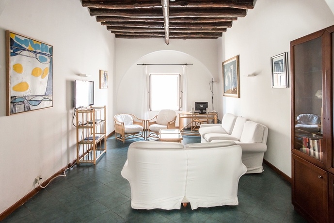 Imagen de los interiores del Hotel Villa Meligunis. Foto 14