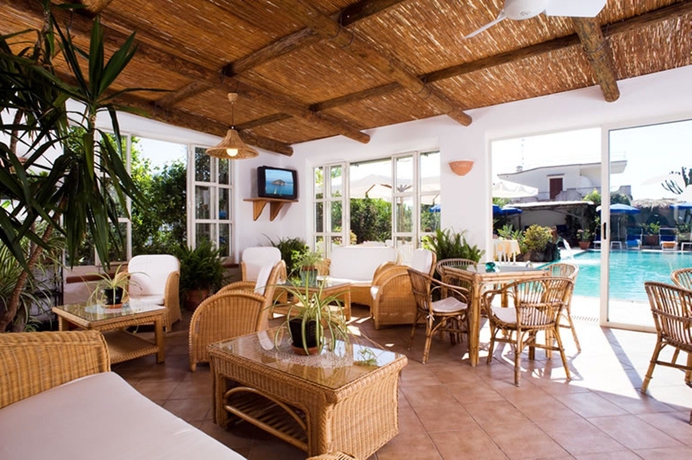 Imagen de los exteriores del Hotel Villa Melodie. Foto 7