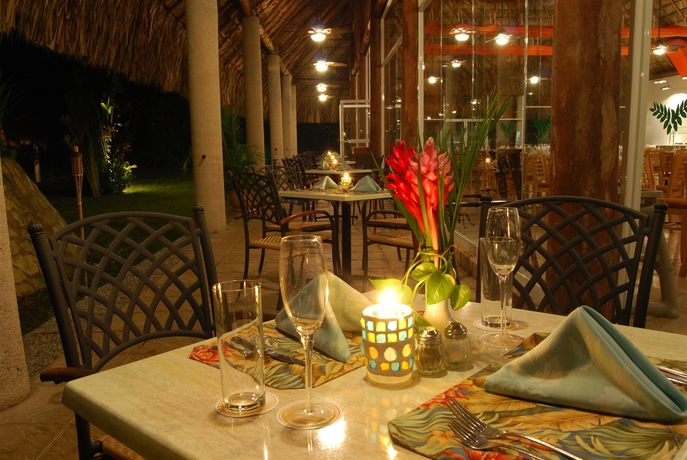Imagen del bar/restaurante del Hotel Villa Mercedes Palenque. Foto 4