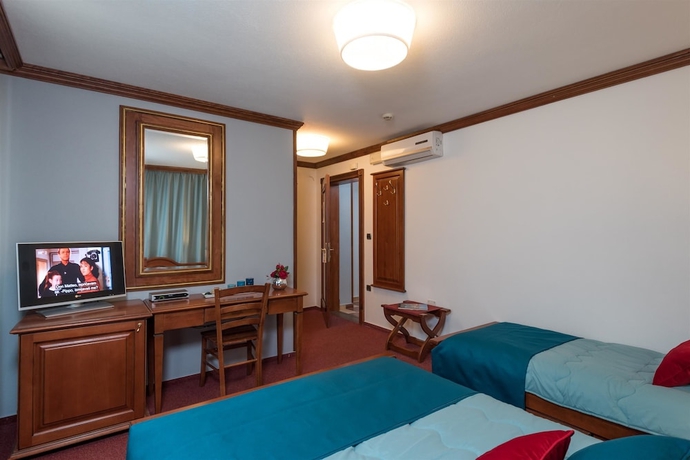 Imagen de la habitación del Hotel Villa Meri. Foto 15